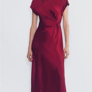 NWT SAIPH Made in Italy 🇮🇹 Elegant Burgundy Satin Dress